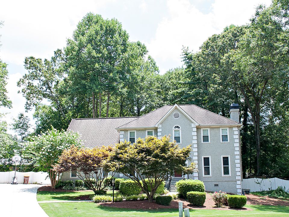 1st image of 550 Pine Springs Trl SE