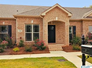 32 Cypress Point Dr SW, Huntsville, AL 35824
