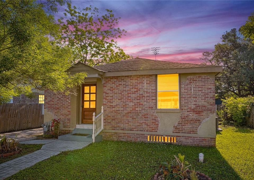 1st image of 1444 Shirley Dr