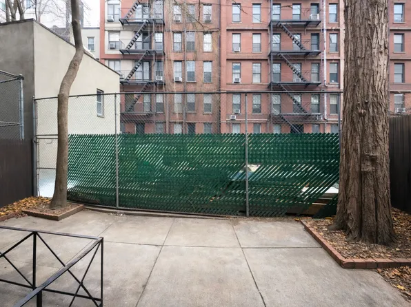 325 E 5th St, New York, NY