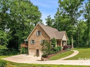 845 Montgomery Ct, Walnut Cove, NC 27052