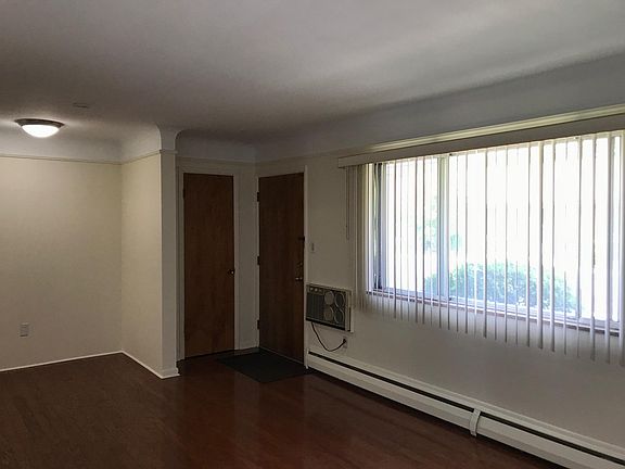 4th image of 1984 N Washington Ave
