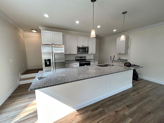 3rd image of 1747 Arbor Hills Dr