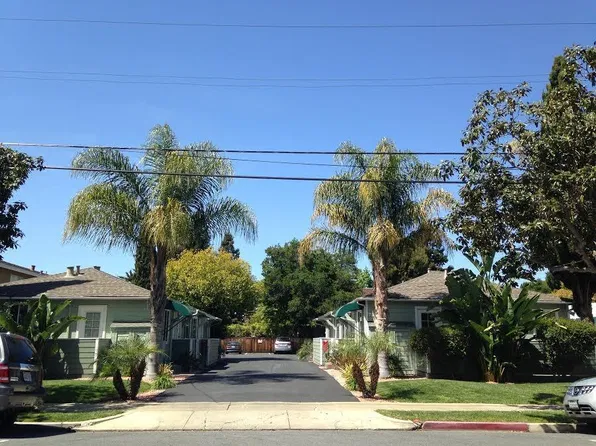718 Live Oak Ave APT 3, Menlo Park, CA 94025