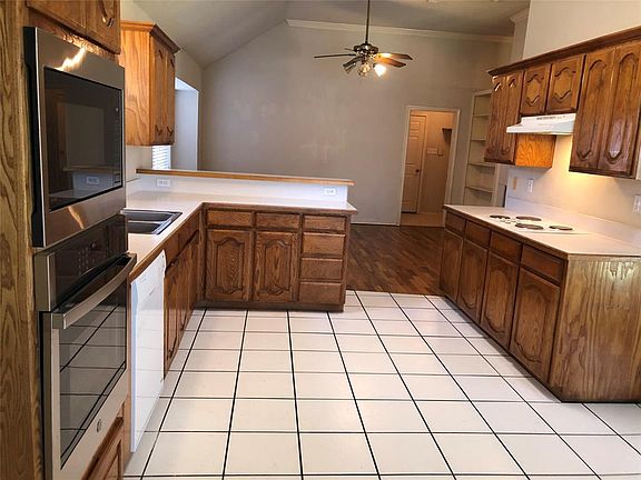 3rd image of 3609 Sunnypark Dr