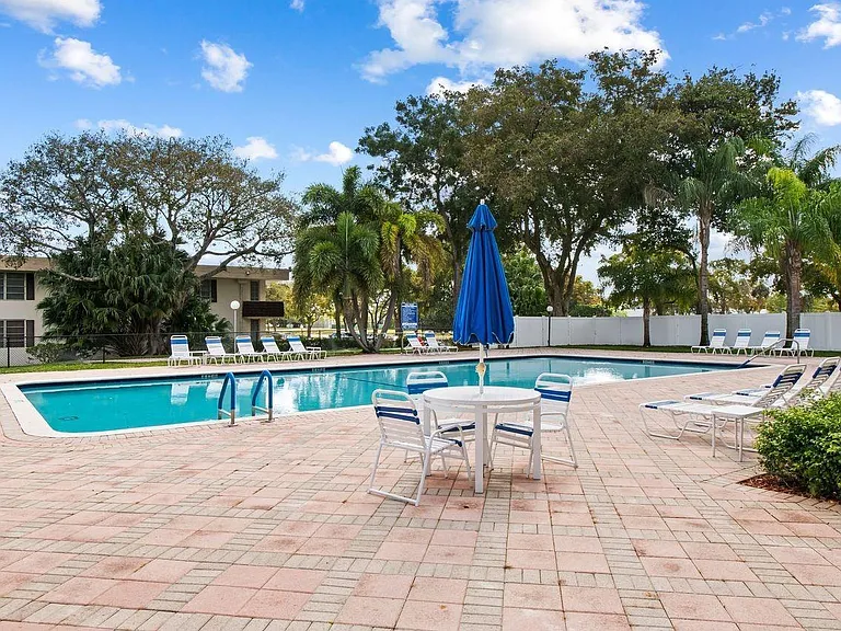 2851 S Palm Aire Dr #107 — Photo 28