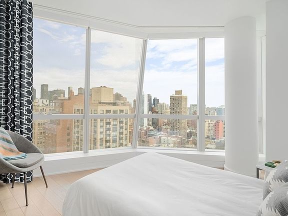 4th image of 400 Park Avenue South #24B