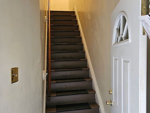 3rd image of 4415 Nebraska Ave #81E381916