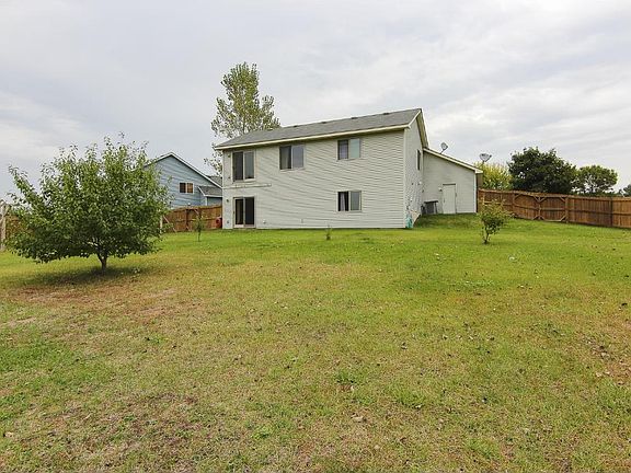 3rd image of 1217 Deerhaven Dr