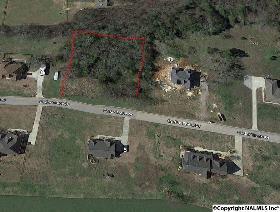 1st image of Cedar Trace Dr