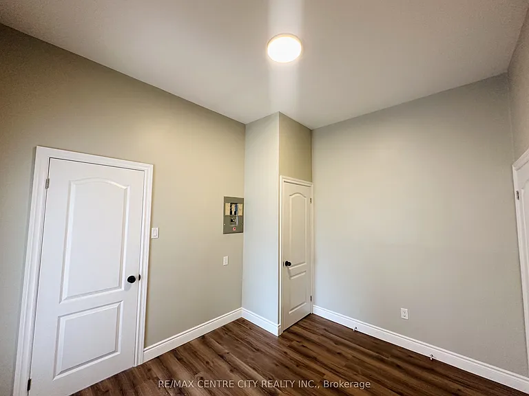 81 Curtis St #1 — Photo 4