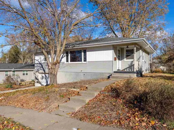 806 S Avenue C, Washington, IA 52353