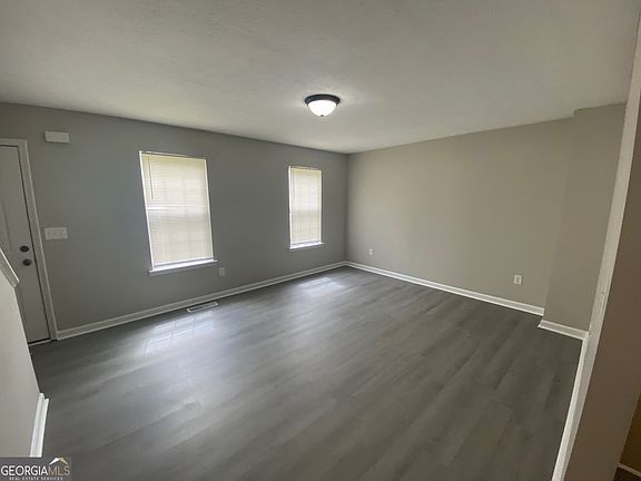 3rd image of 160 Smith Ave #B