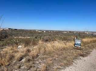 32 Silver Spur Dr, Del Rio, TX 78840