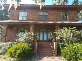 422 River St, Palatka, FL 32177