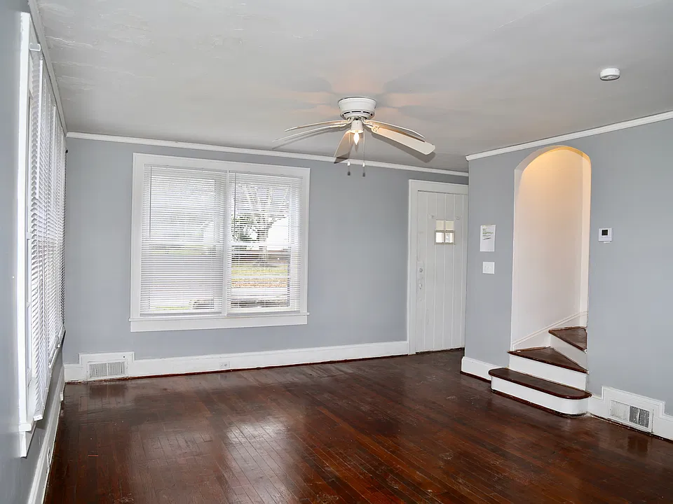 living room_01082023