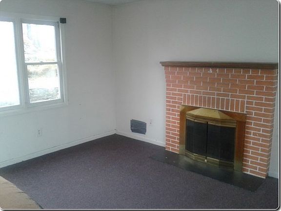 4th image of 36 Highland Ave