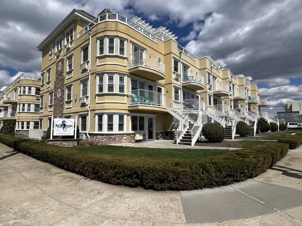 100-12 Shore Front Parkway image 1 of 17