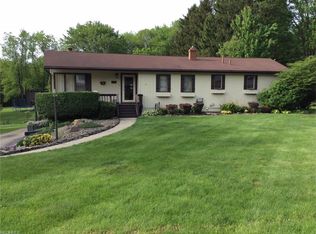 551 Evergreen Dr, Tallmadge, OH