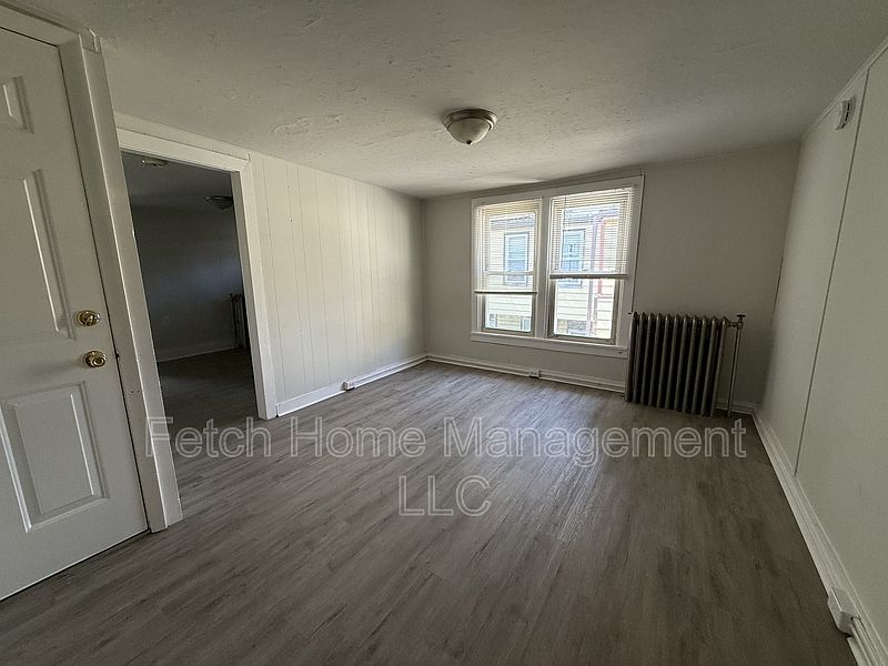 Building Photo 5