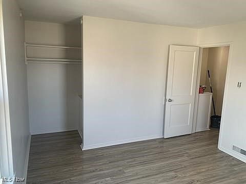 4th image of 924 N Central Dr
