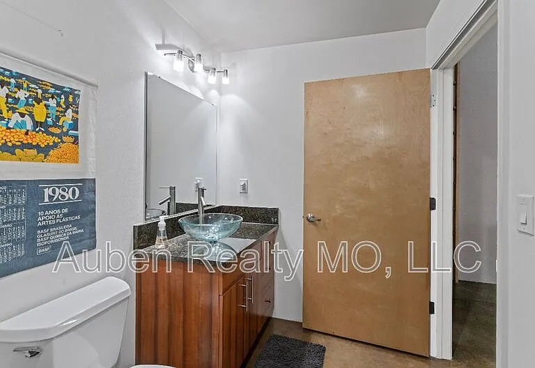 360 W Pershing Rd #330 — Photo 14
