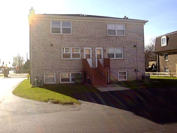 2nd image of 10400 Waterford Dr