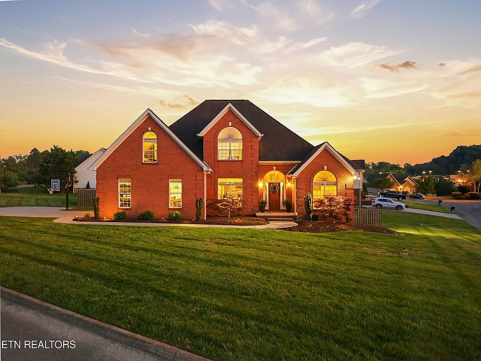 1st image of 121 Ivy Mill Ct