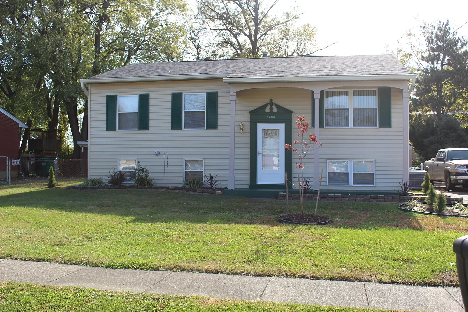 5408 Regent Way photo 1