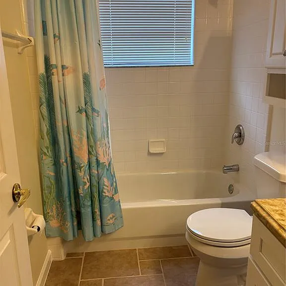 124 Easton Cir — Photo 13