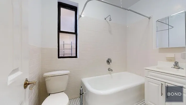 Rented by Bond New York | media 8