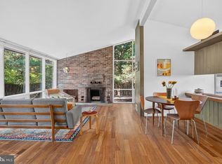 11618 College View Dr, Silver Spring, MD 20902