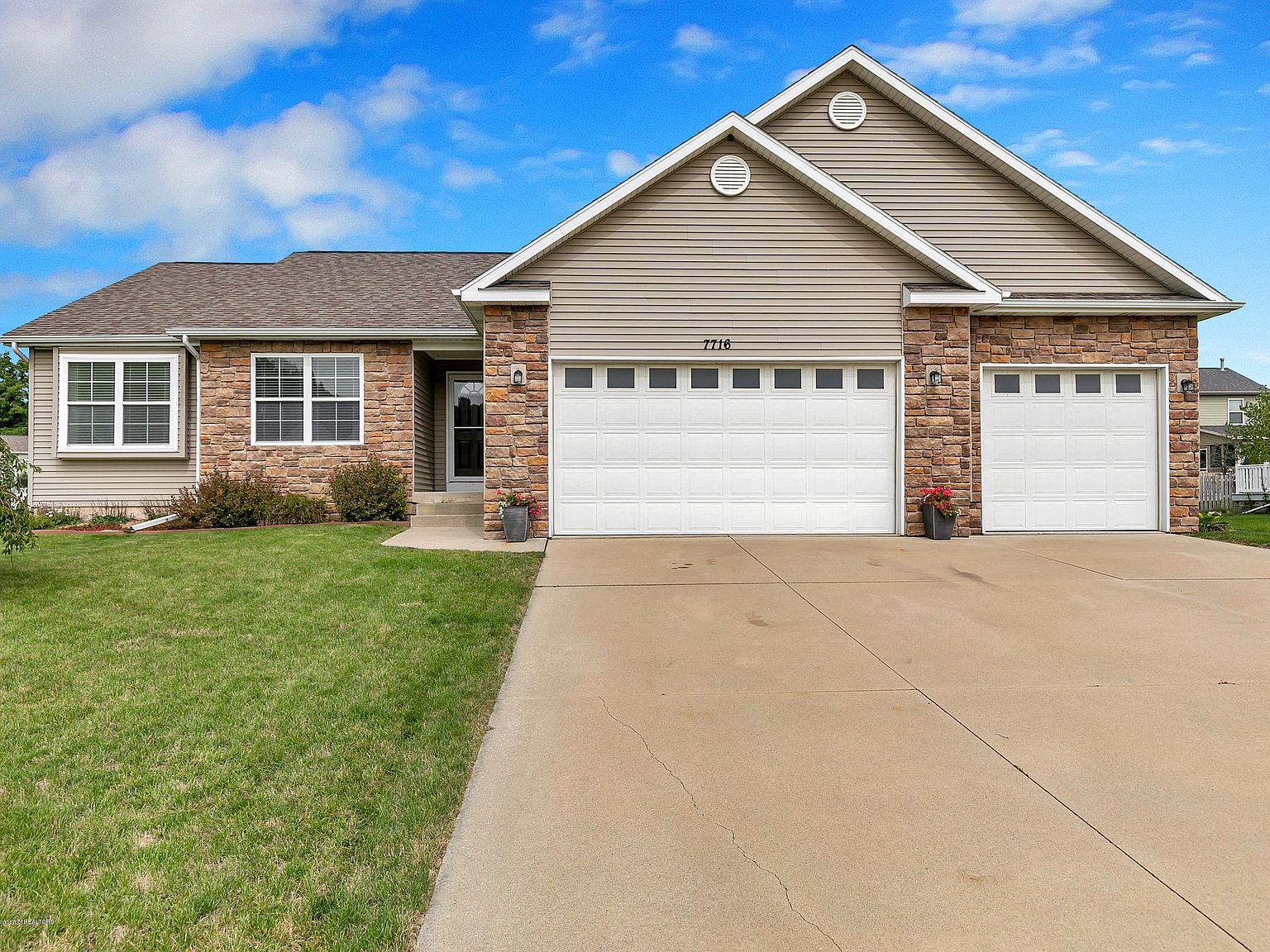 7716 Taragreen Dr, Lansing, MI 48917 | Zillow