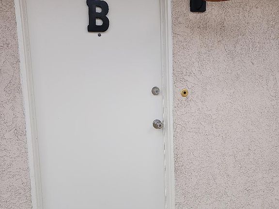 4th image of 2154 Woodberry Ave APT B