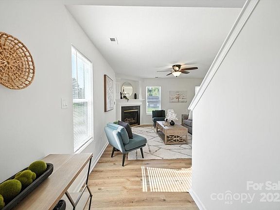 5th image of 8103 Aqueduct Ct