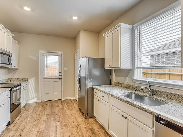 7511 Tipton Meadow Way — Photo 8