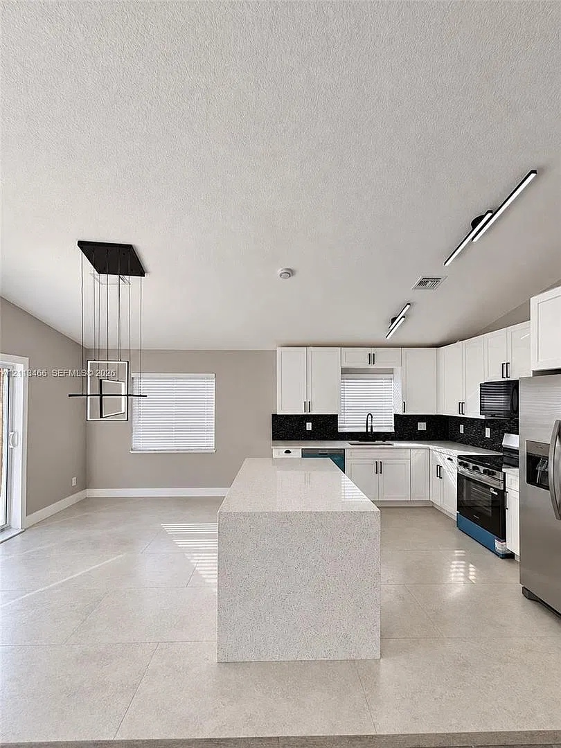 2434 Adams Street 0, Hollywood, FL 33020 - 5323 — Photo 2
