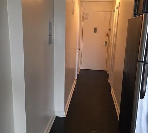 3rd image of 8815 168th St APT 4R
