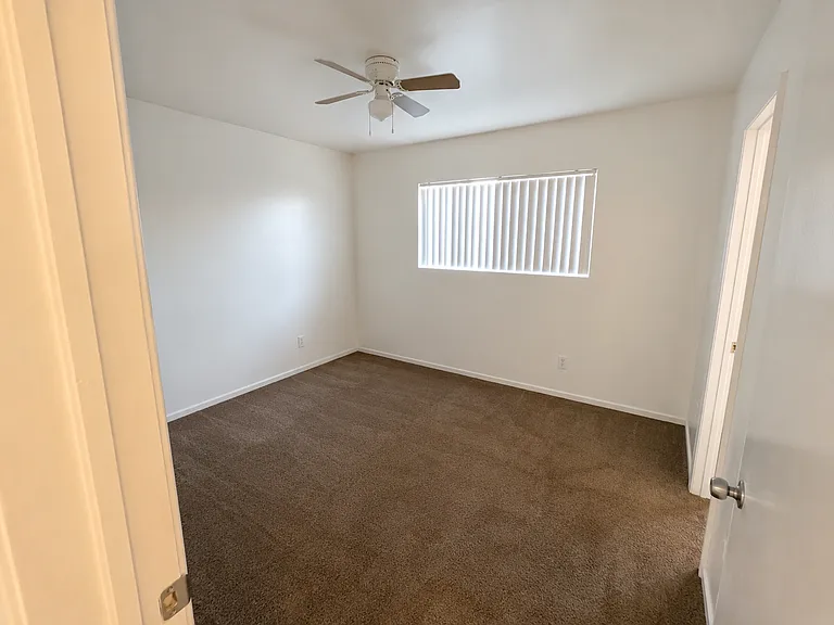 4051 College Ave — Photo 4