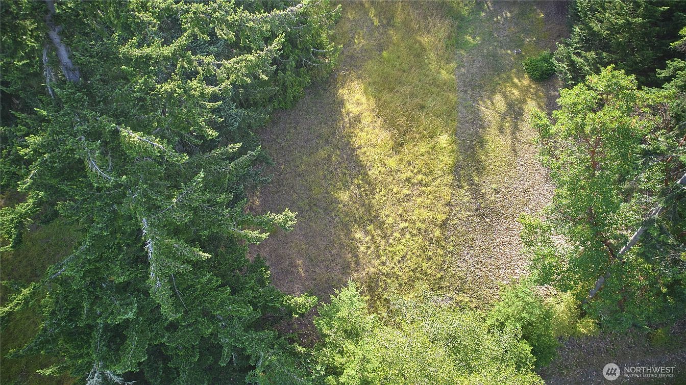 1st image of 913 Fox Hollow Drive