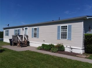 127 Kateland Ln, Bloomfield, NY 14469