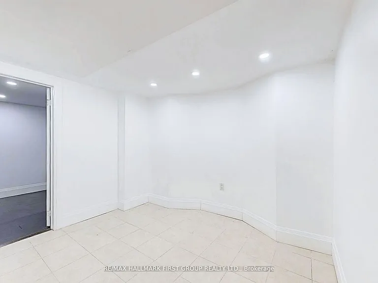 1 Bramwell Dr — Photo 13