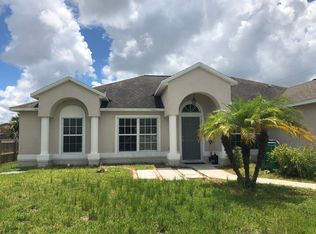 566 SW Colleen Ave, Port Saint Lucie, FL 34983