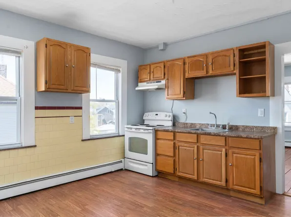 84 Berkley St APT 3, Providence, RI 02908