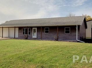 111 S Mulberry St, Williamsfield, IL 61489