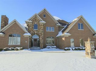 4429 Wild Horse Dr, Cedar Falls, IA 50613