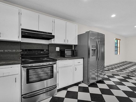 5th image of 81 NW 41st St #2