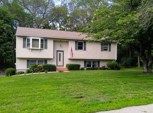 7 Underwood Rd, Woodstock, CT 06281