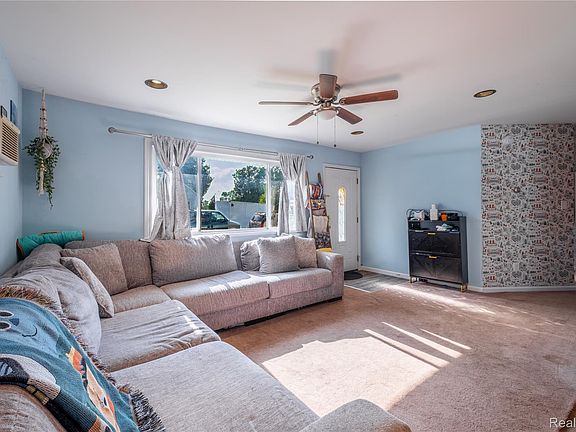 5th image of 3431 Griffith Ct