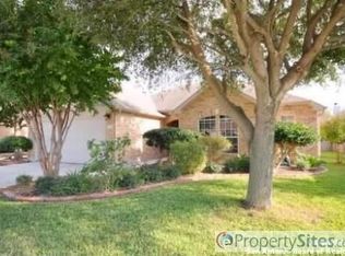 8222 Heritage Park Dr, San Antonio, TX 78240